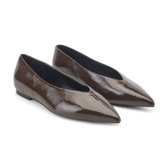 Casee Leather Flat - Dark Brown Patent Leather / Marc Fisher US