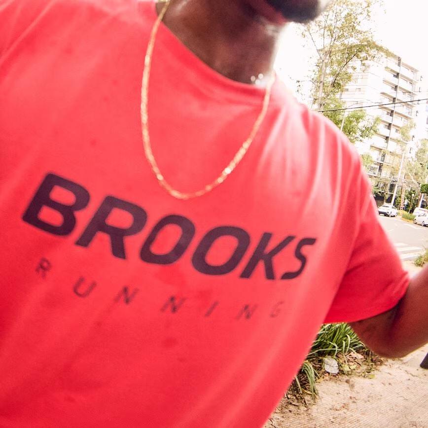 Brooks Running Men's Graphic Short Sleeve Shirt