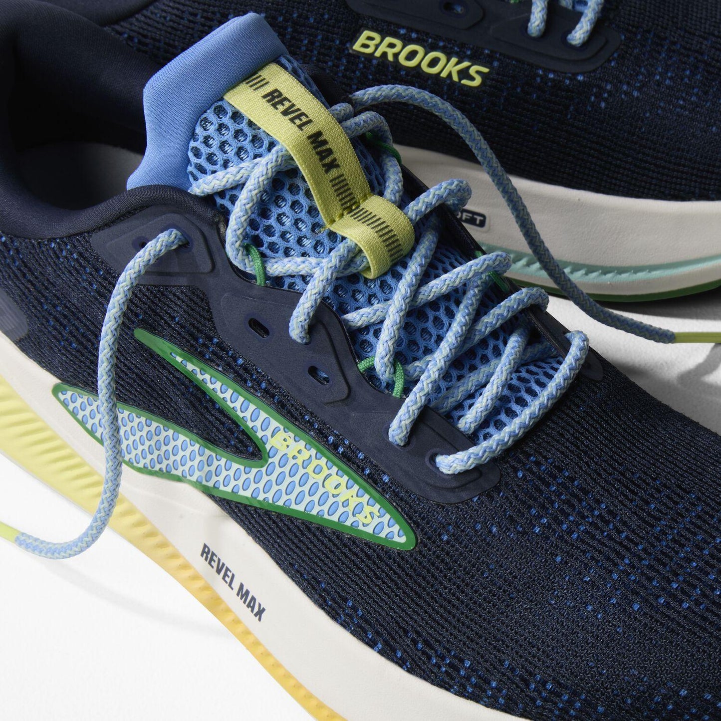 Brooks Running Men's Revel Max