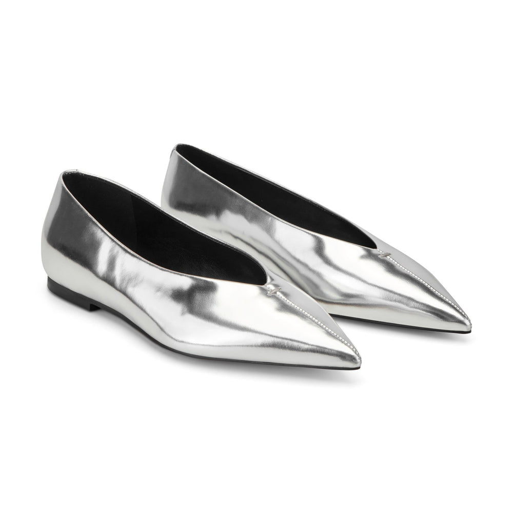 Casee Leather Flat - Silver Metallic / Marc Fisher For Sale