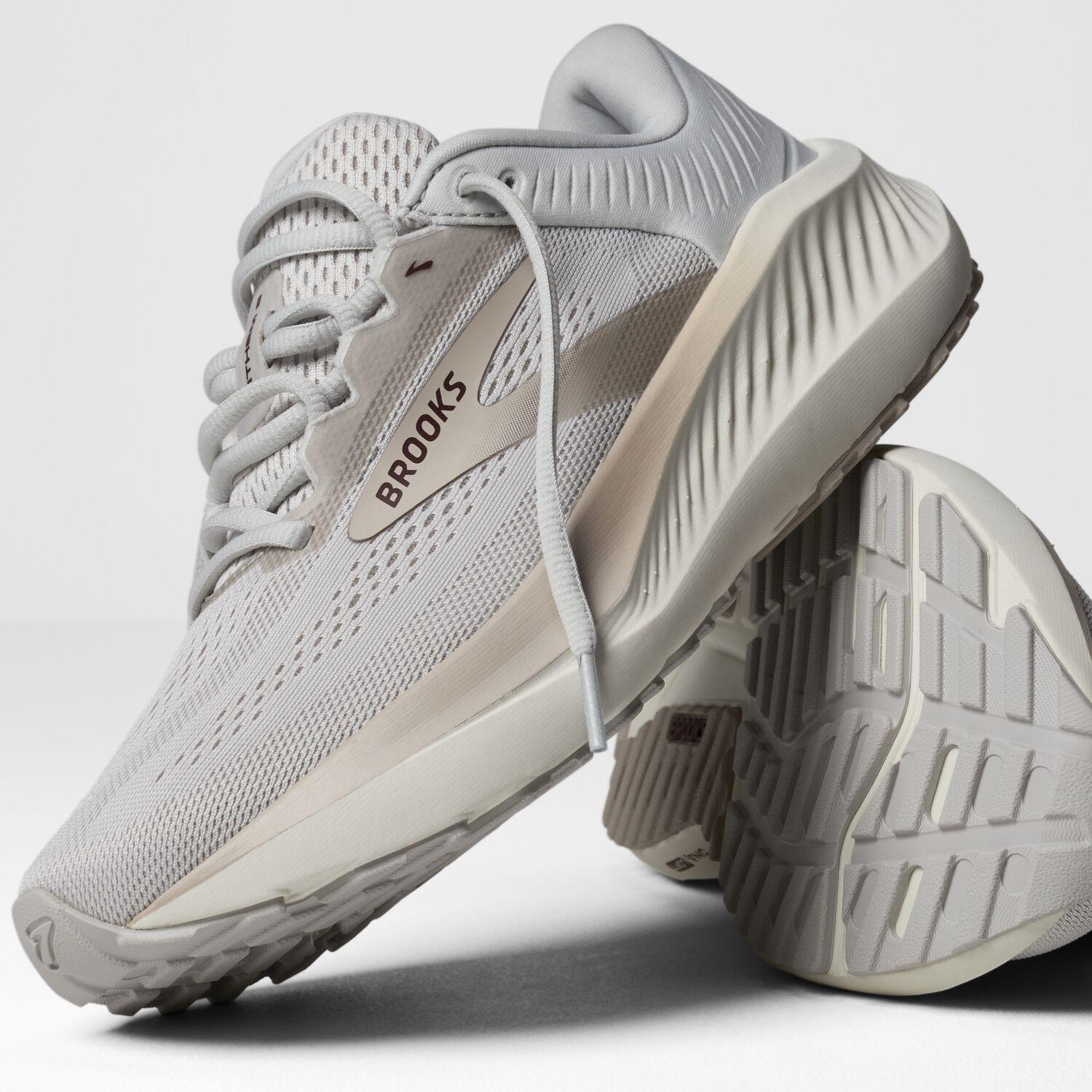 Brooks Running Women's Anthem 8