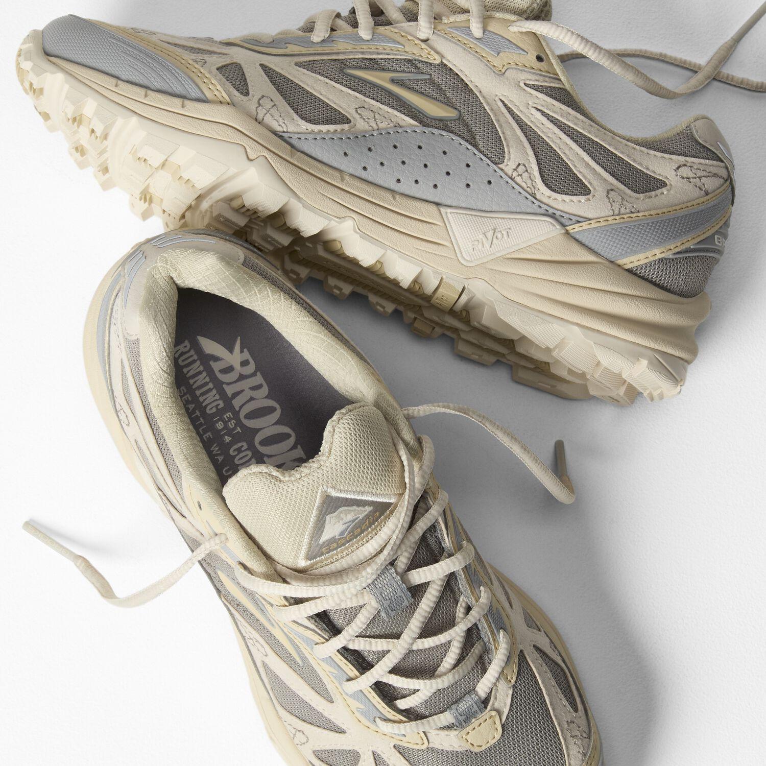 Brooks Running Unisex Cascadia 1