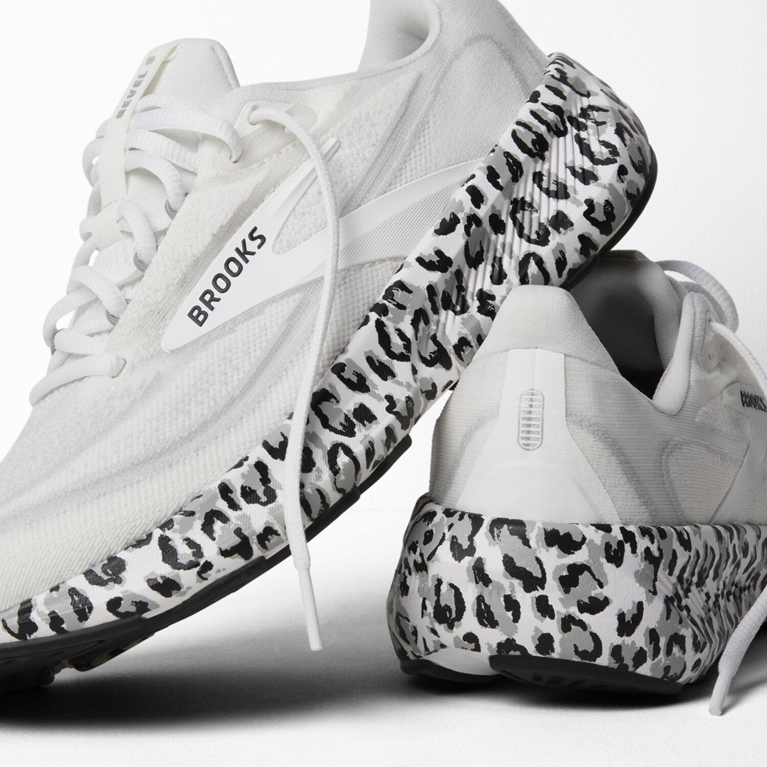 Brooks Running Revel 9