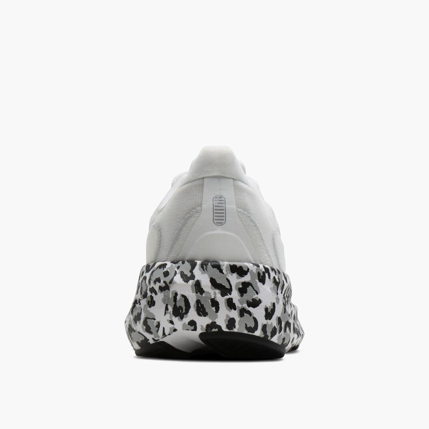 Brooks Running Revel 9