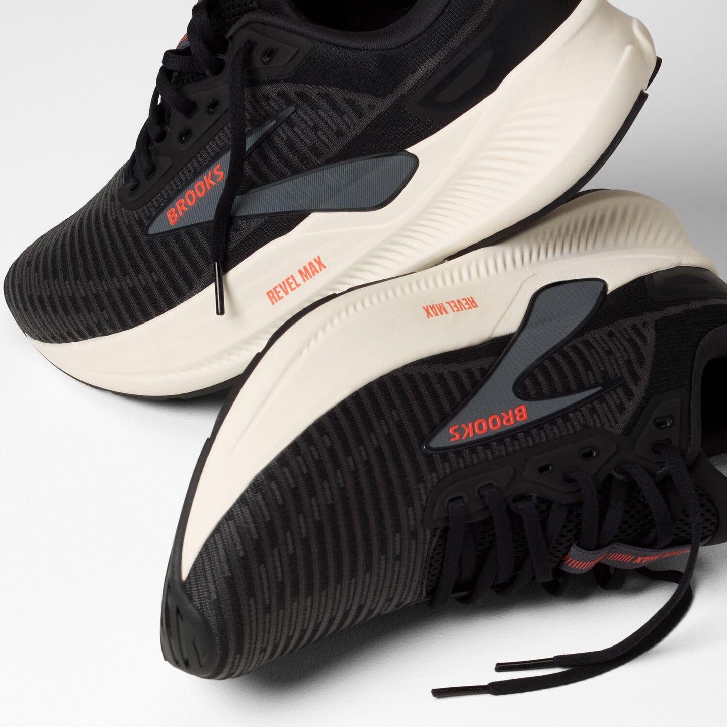 Brooks Running Men's Revel Max