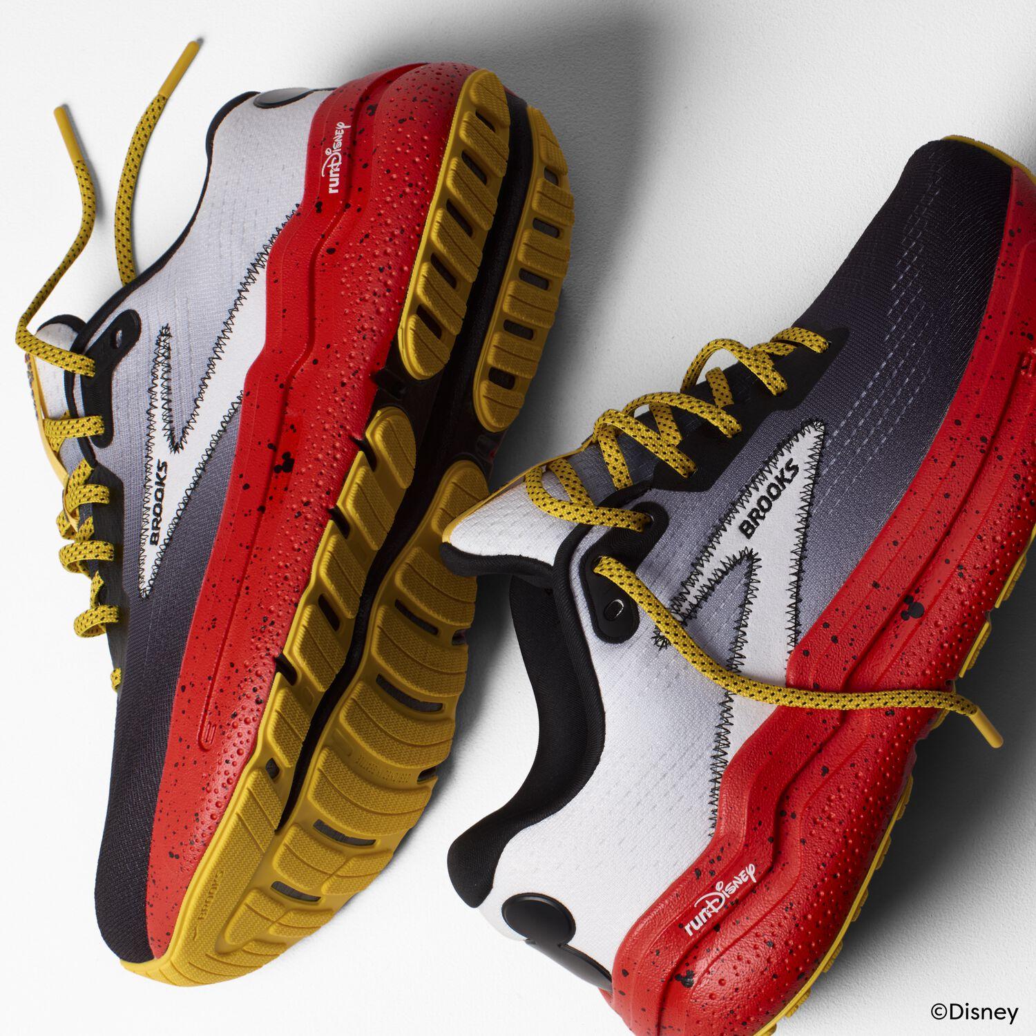 Brooks Running Ghost Max 2 Mickey Mouse Mens