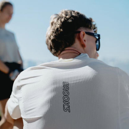 Brooks Running Men's High Point Short Sleeve 2.0